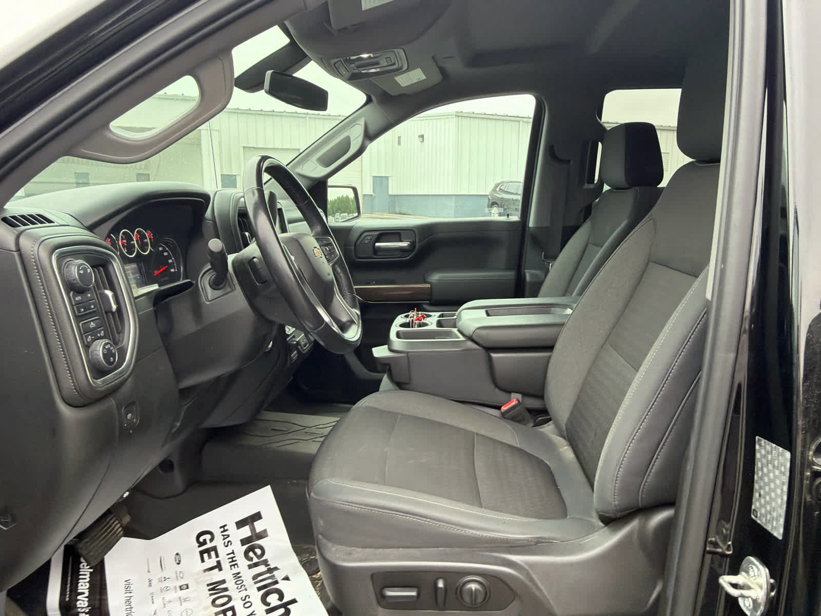 Used 2019 Chevrolet Silverado 1500 LT w/ All-Star Edition AWD/4WD image 9