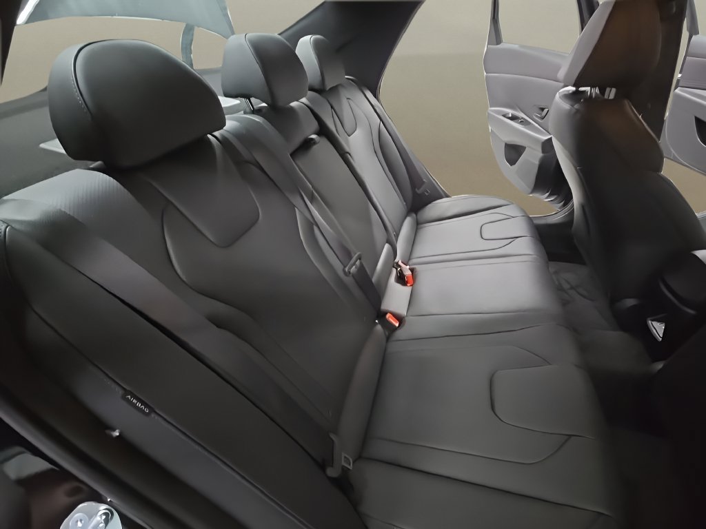 New 2026 Hyundai Elantra SEL Sport FWD image 24
