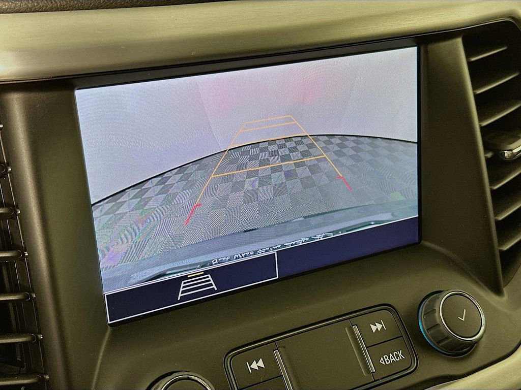 Used 2023 GMC Acadia SLE w/ Driver Convenience Package image 18