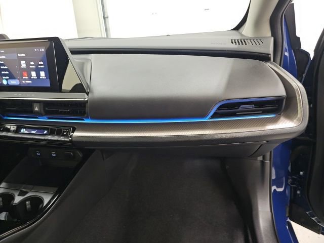 Used 2025 Toyota Prius XLE image 37