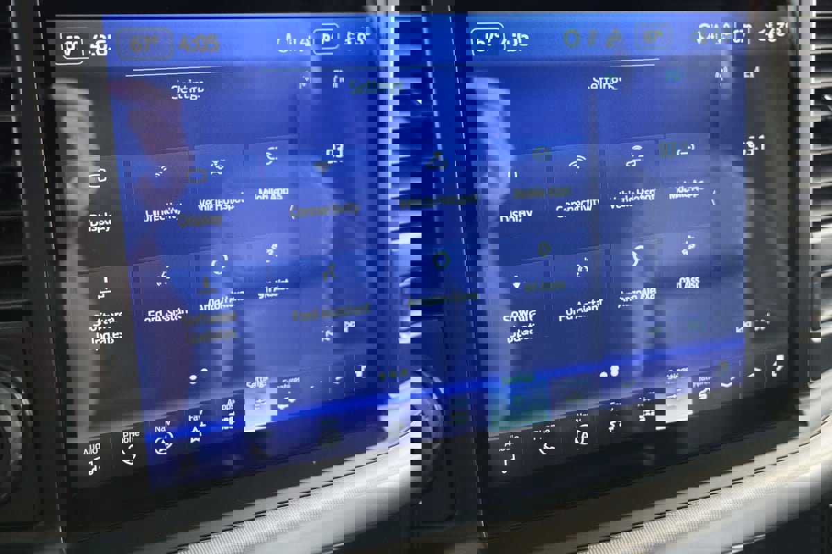 Used 2022 Ford F150 Raptor w/ Equipment Group 801A High AWD/4WD image 54