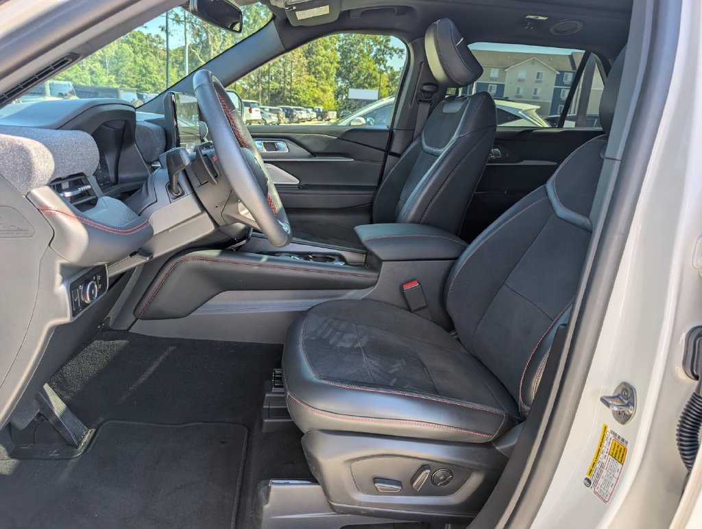 Used 2025 Ford Explorer ST w/ Sun And Sound Package AWD/4WD image 21