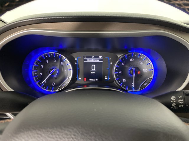 Used 2017 Chrysler Pacifica Touring-L w/ Tire & Wheel Group FWD image 21