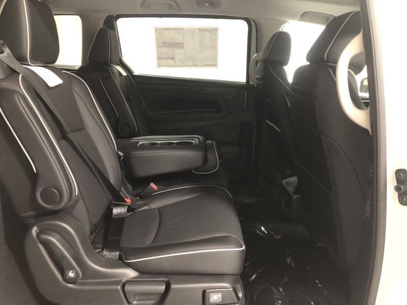New 2026 Honda Odyssey Touring image 11
