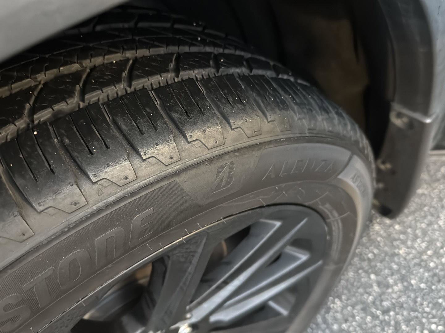 Certified 2023 Toyota Highlander XLE image 37