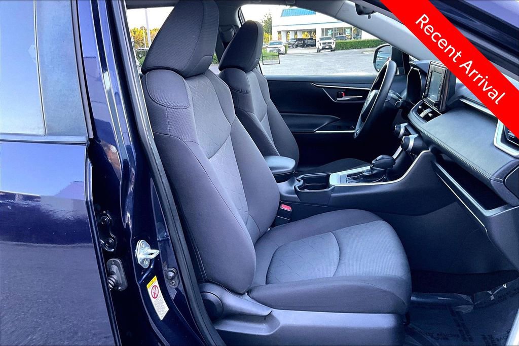 Used 2019 Toyota RAV4 XLE w/ All Weather Liner Package FWD image 29