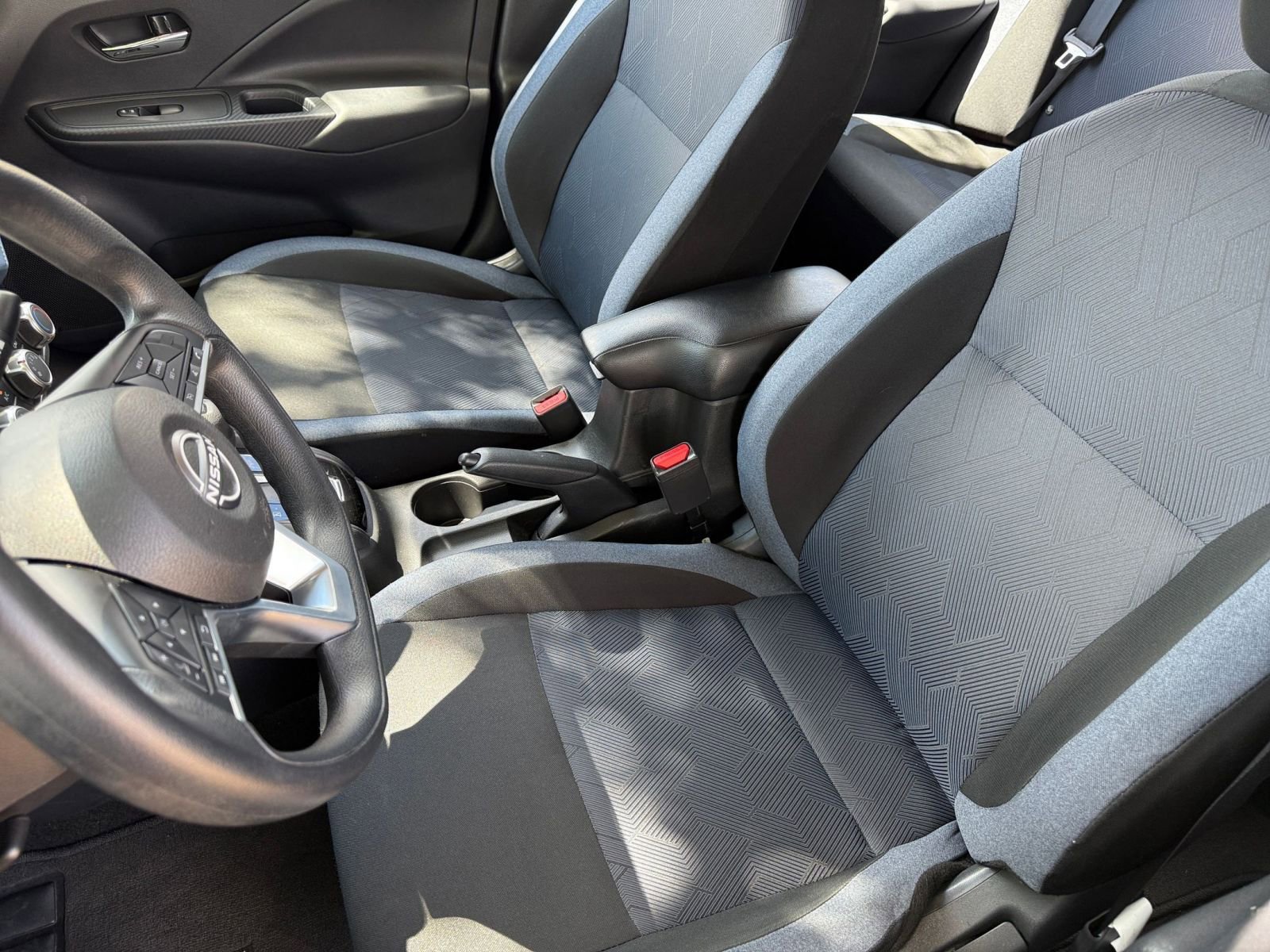 Used 2025 Nissan Versa SV w/ Trunk Package image 36