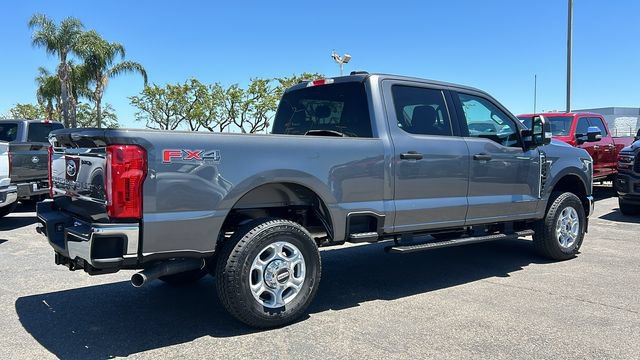 New 2026 Ford F250 XLT w/ FX4 Off-Road Package AWD/4WD image 3