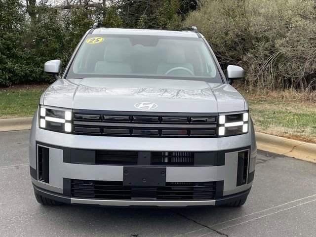 Used 2025 Hyundai Santa Fe Limited image 2