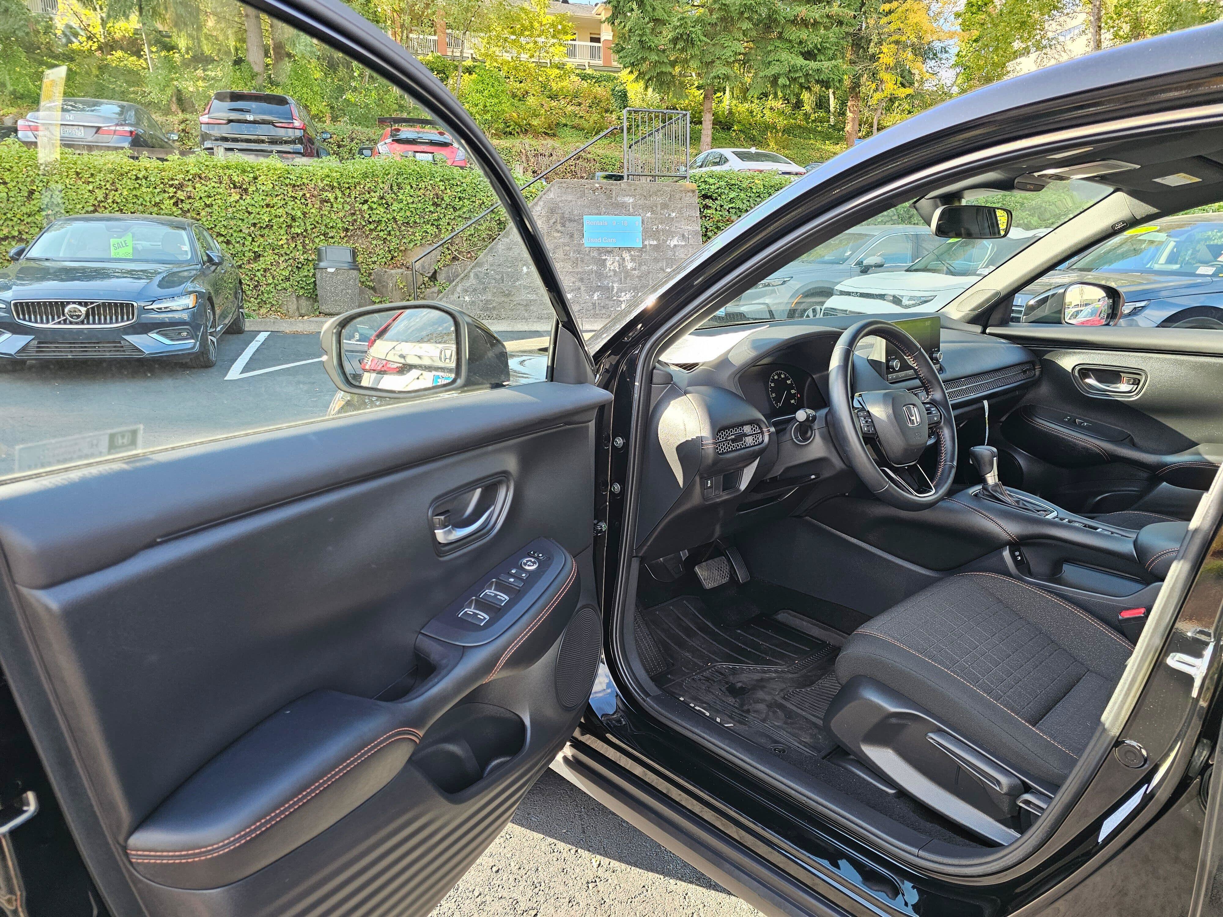 Certified 2025 Honda HR-V Sport image 24