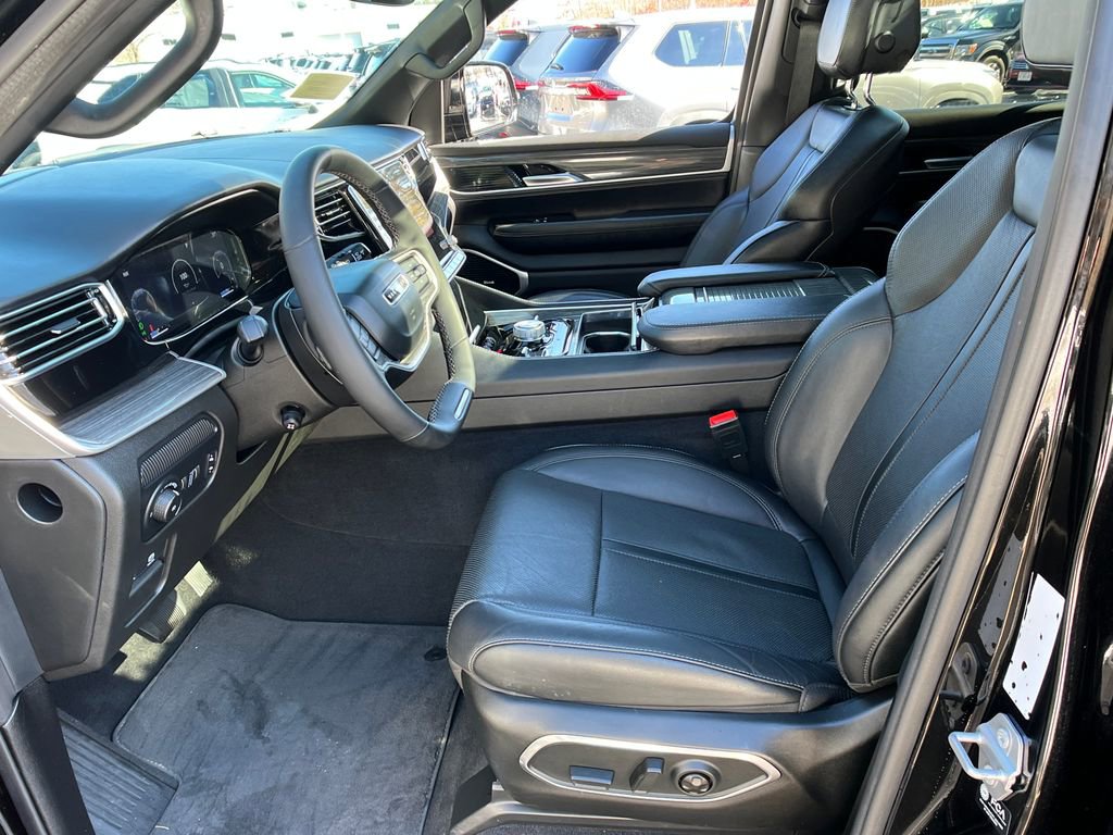 Used 2022 Jeep Wagoneer Series III w/ Premium Group I image 9