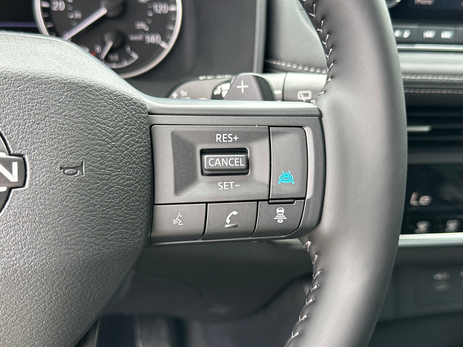 New 2025 Nissan Rogue SV image 28