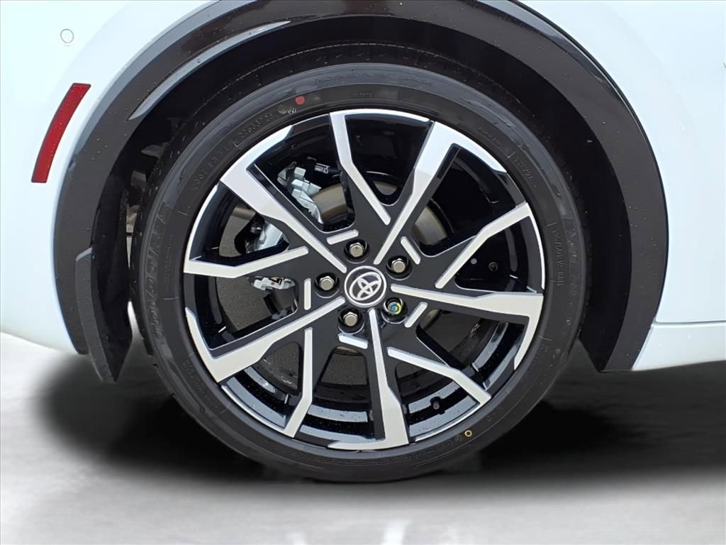 New 2026 Toyota Prius Plug-In Hybrid FWD image 6