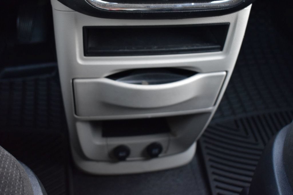 Used 2013 RAM C/V Tradesman FWD image 32