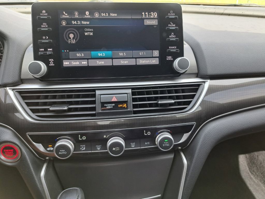 Used 2018 Honda Accord Sport image 10