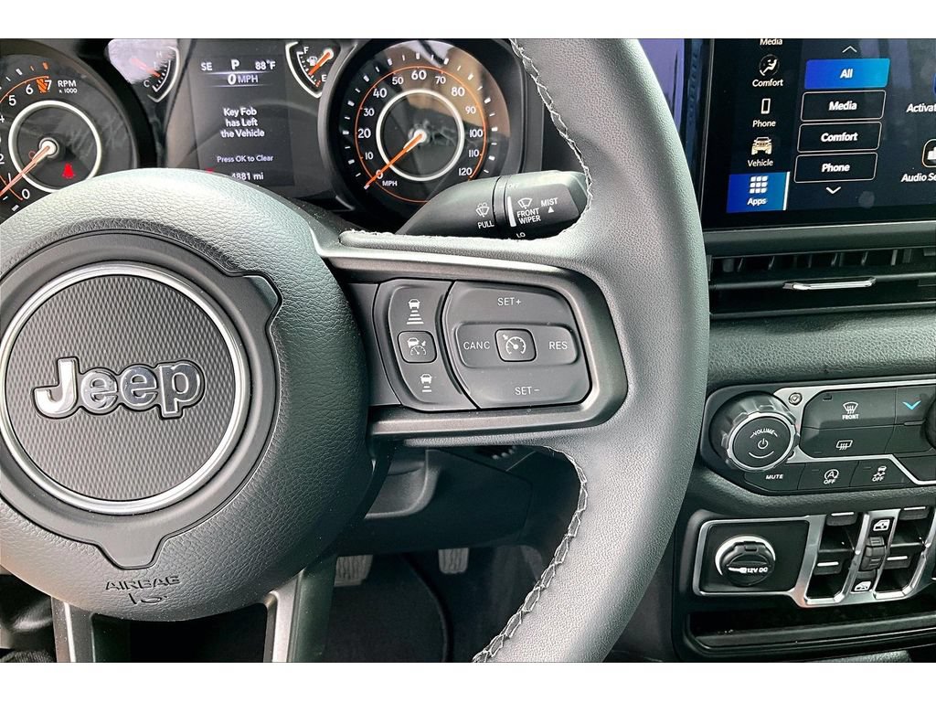 Used 2026 Jeep Gladiator Sport AWD/4WD image 11