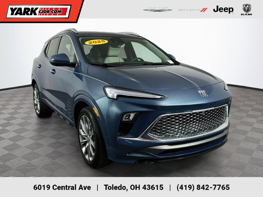 Used 2025 Buick Encore GX Avenir w/ Avenir Technology Package FWD 360° Tour