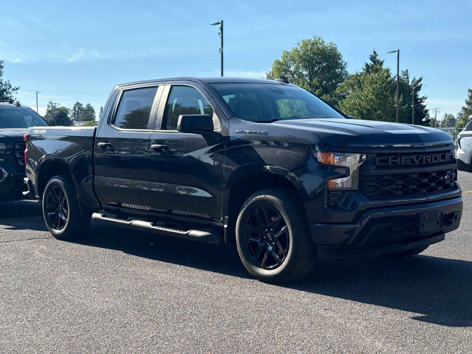 Used 2023 Chevrolet Silverado 1500 Custom AWD/4WD image 3