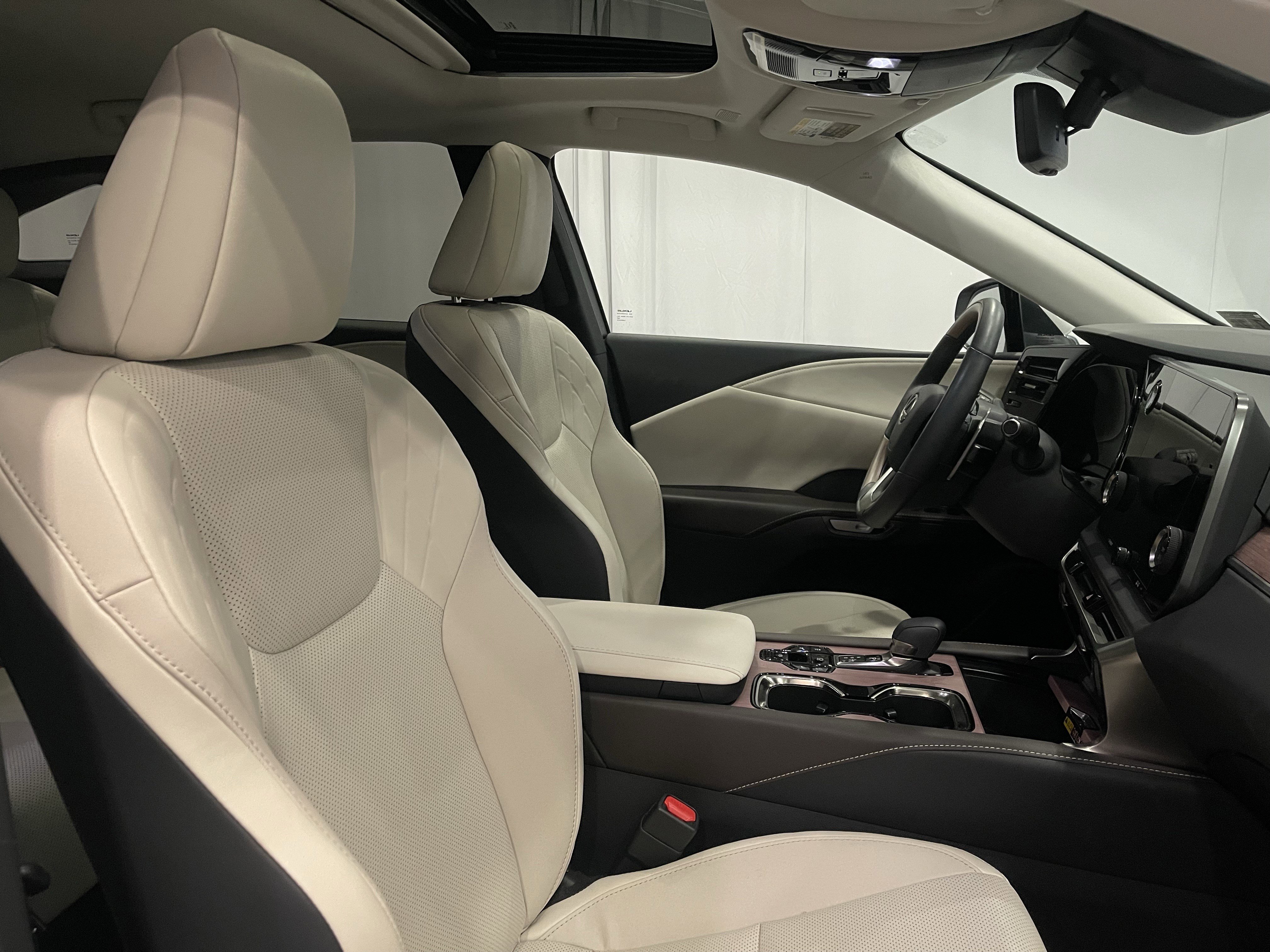 Used 2023 Lexus RX 350 Premium w/ Accessory Package image 15