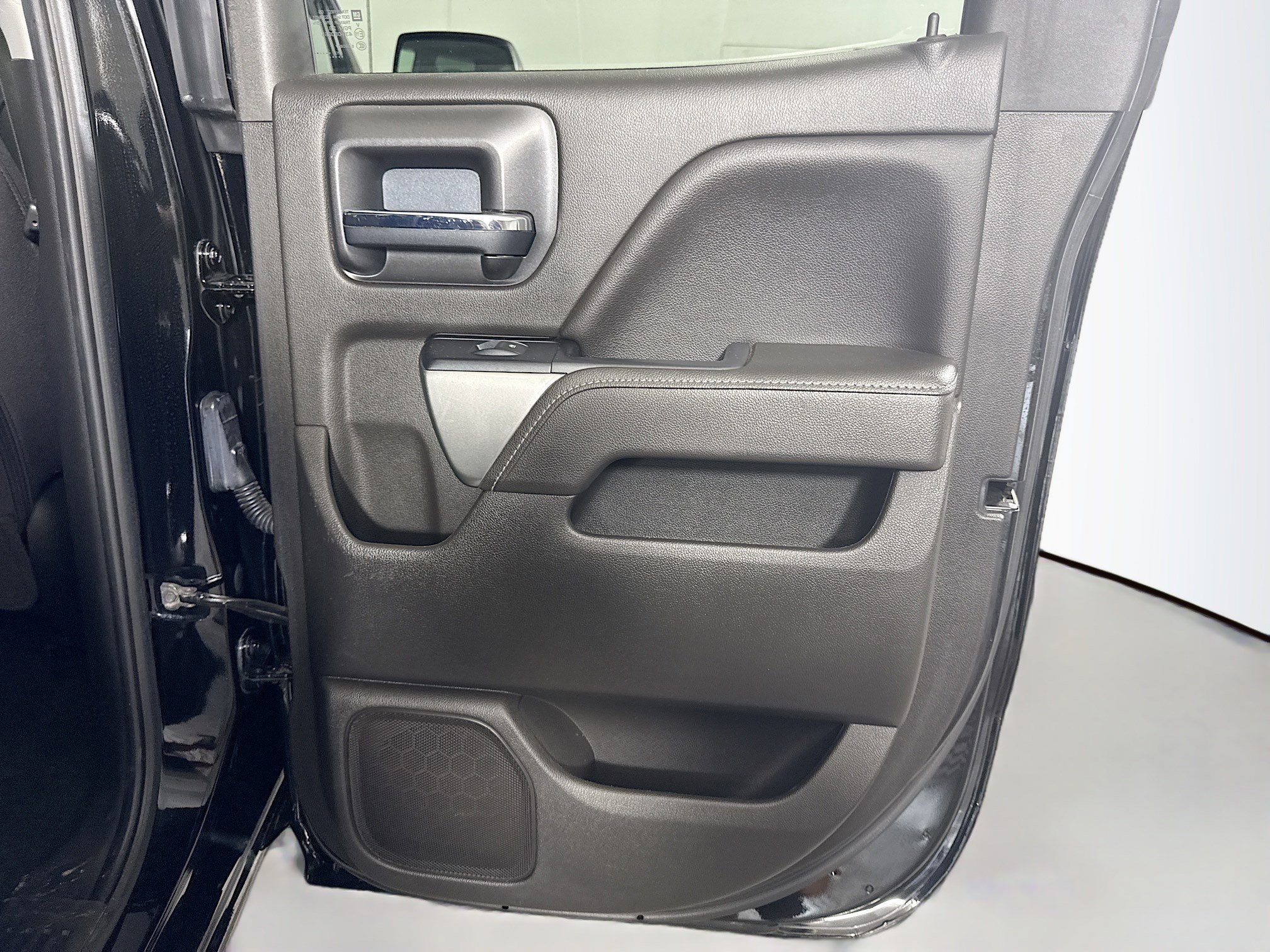 Used 2018 Chevrolet Silverado 1500 LT w/ All Star Edition AWD/4WD image 27