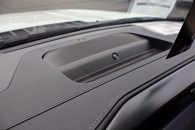 New 2025 Ford F150 Lariat w/ Equipment Group 502A High image 39