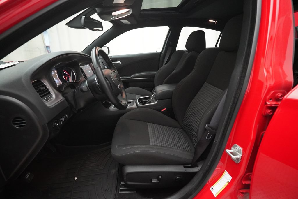 Used 2023 Dodge Charger R/T RWD image 6