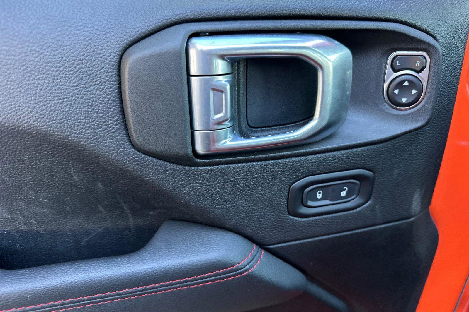 Used 2023 Jeep Wrangler Unlimited Rubicon 4xe image 10