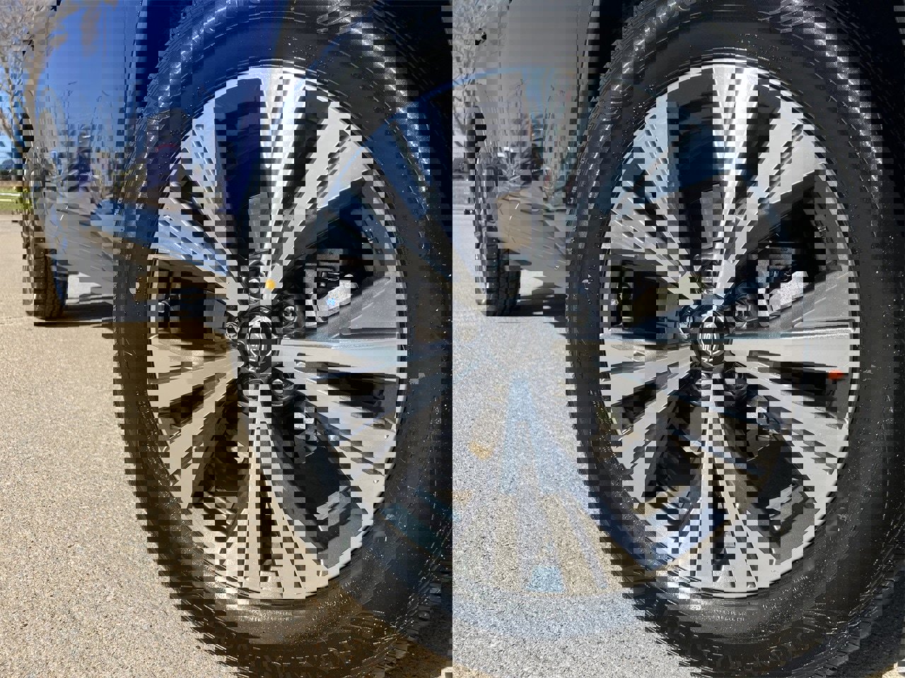 Certified 2022 Nissan Rogue SV image 8