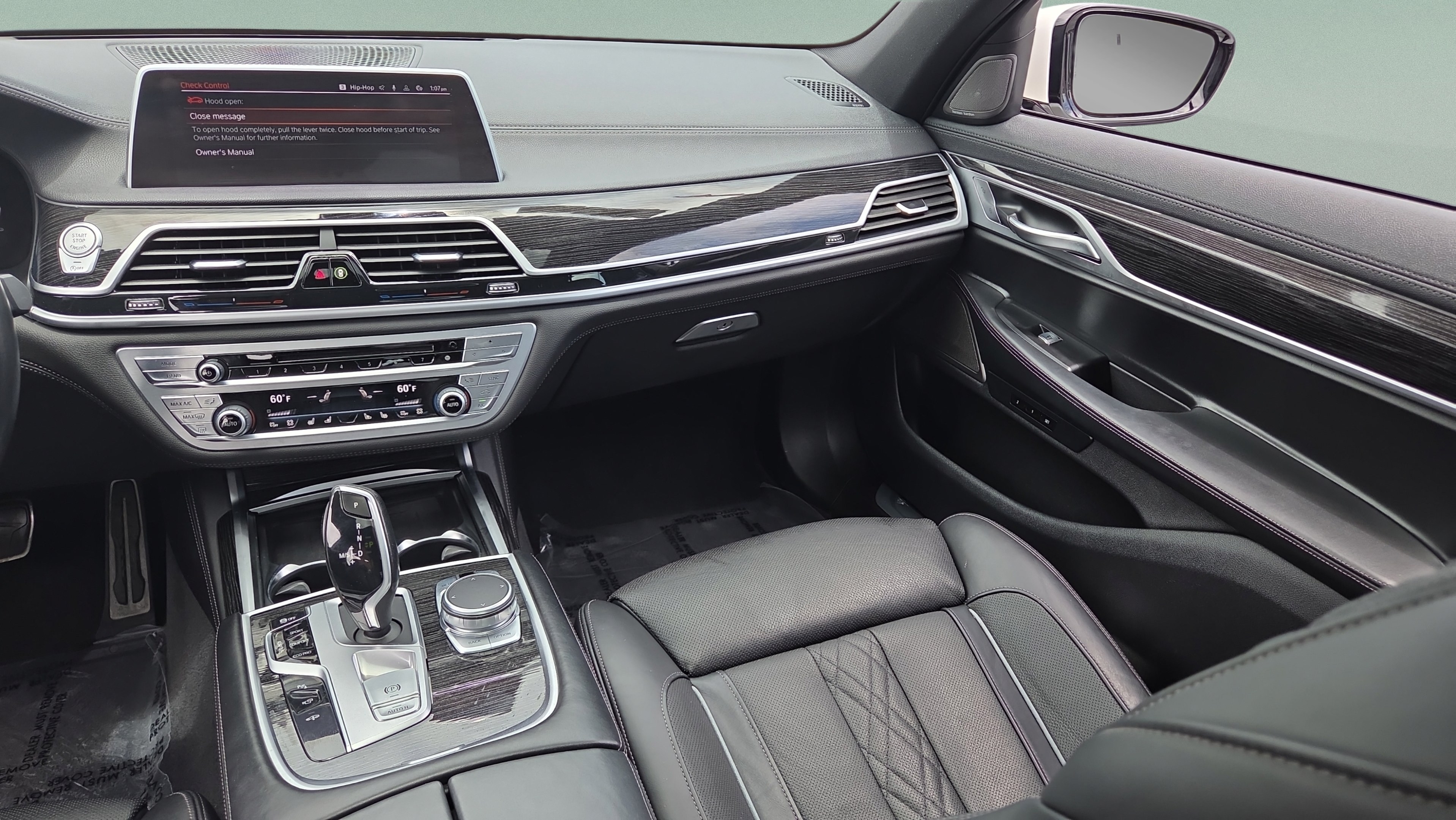 Used 2020 BMW 740i w/ M Sport Package RWD image 14