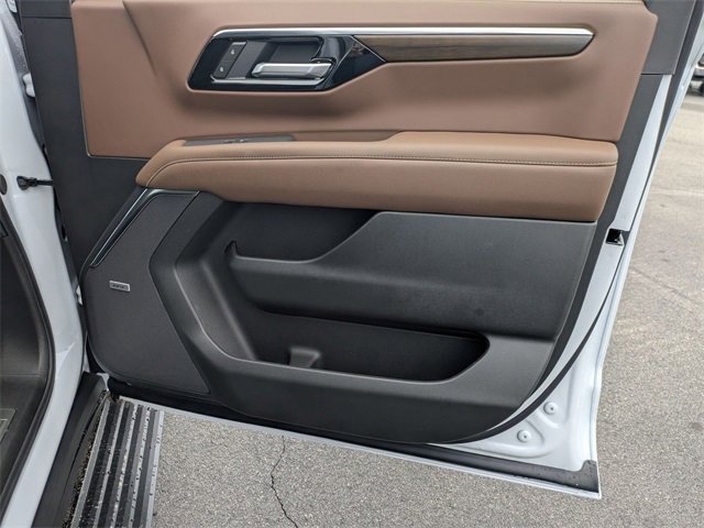 New 2026 Chevrolet Suburban High Country image 43