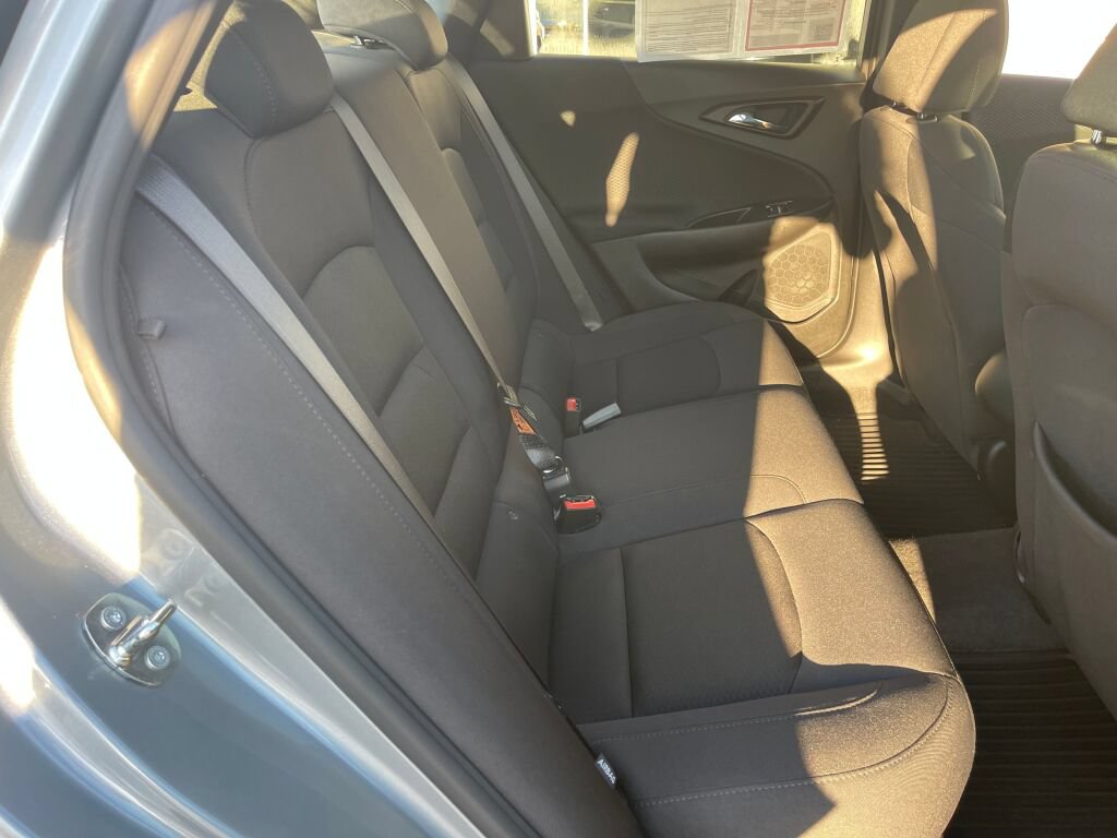 Used 2024 Chevrolet Malibu RS FWD image 27