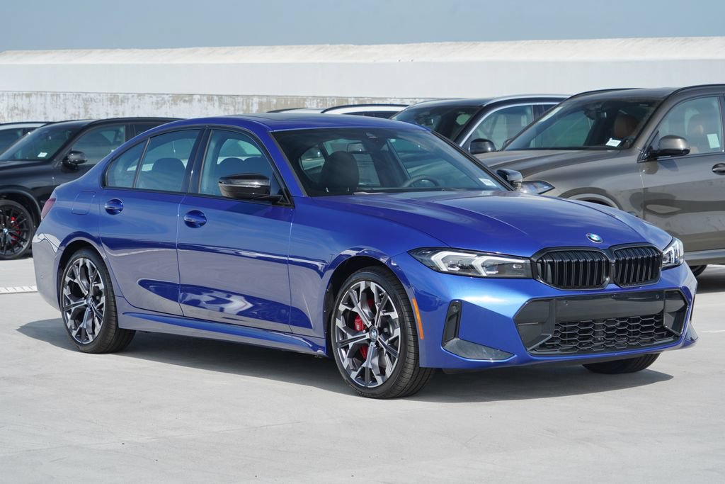 New 2026 BMW 330i Sedan w/ M Sport Package RWD image 3