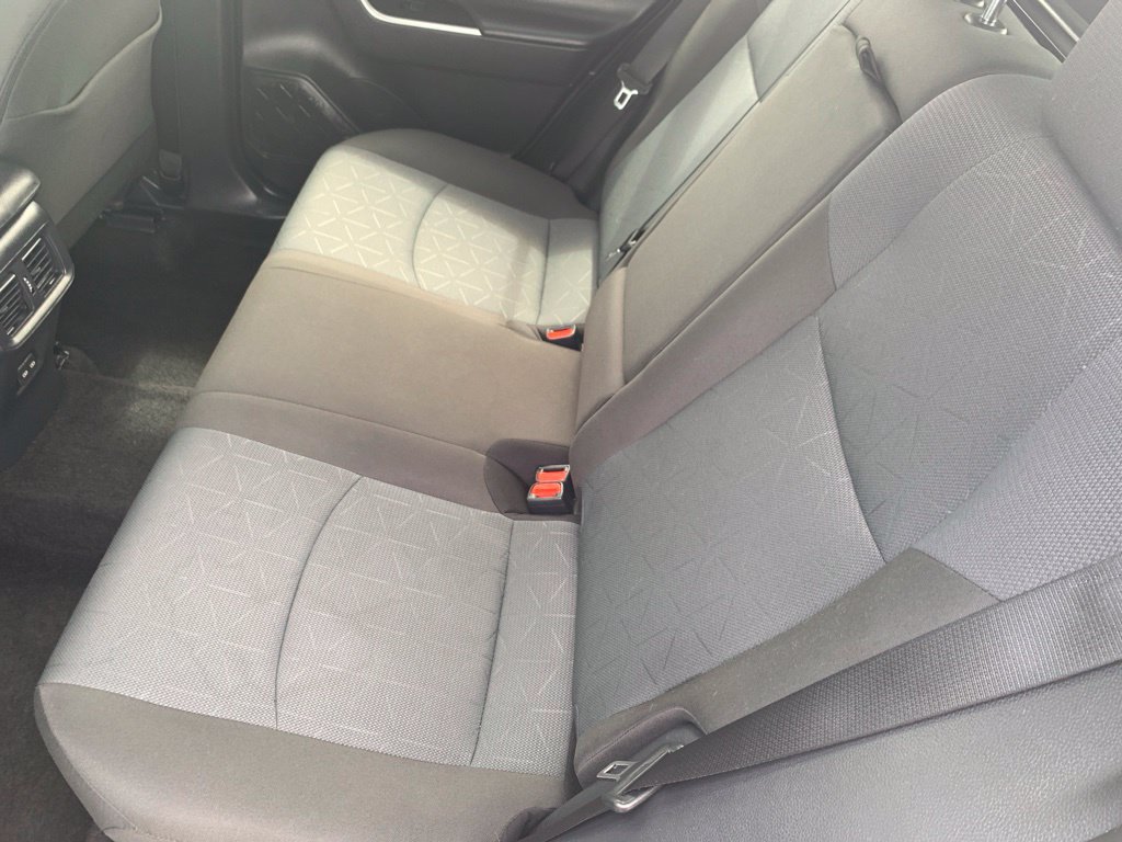 Used 2025 Toyota RAV4 XLE AWD/4WD image 18