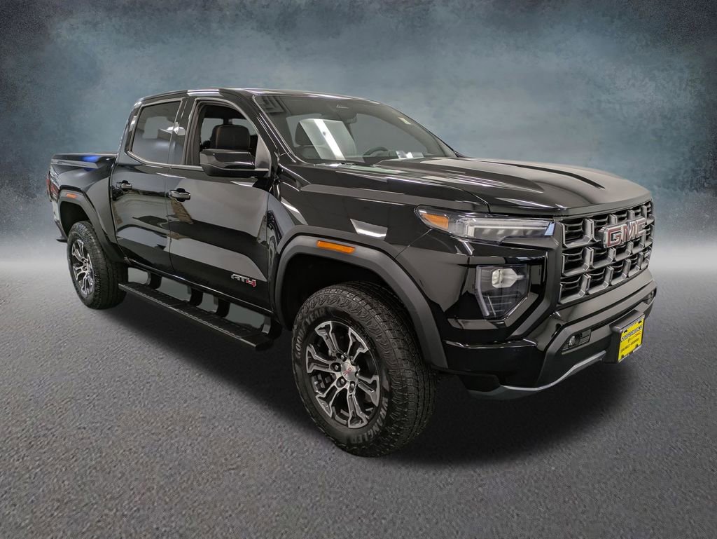 Used 2025 GMC Canyon AT4 AWD/4WD image 3