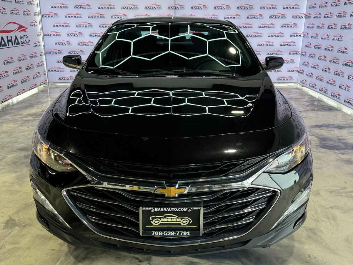 Used 2025 Chevrolet Malibu LT FWD image 3