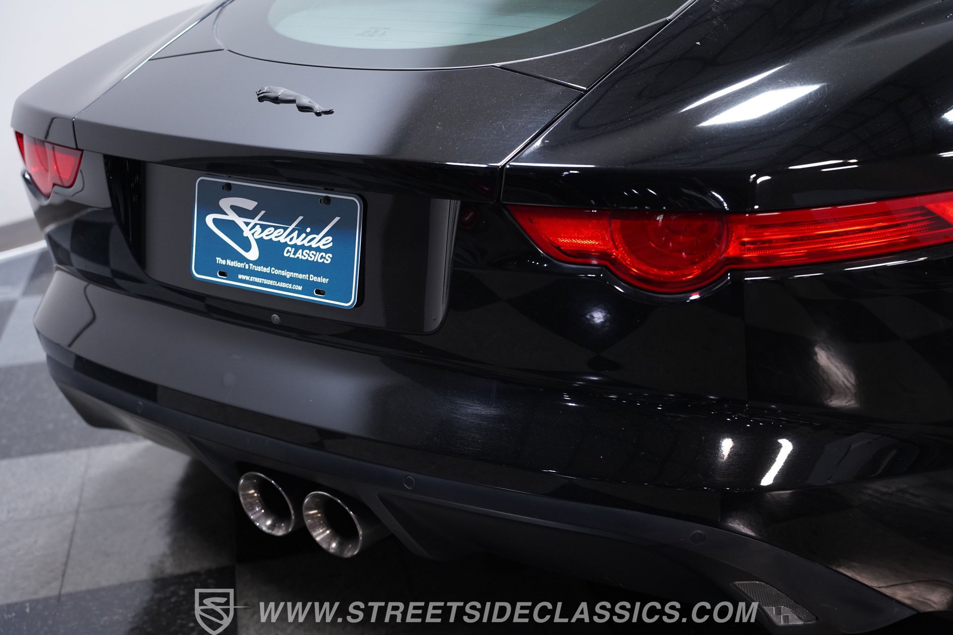 Used 2016 Jaguar F-TYPE Coupe RWD image 23