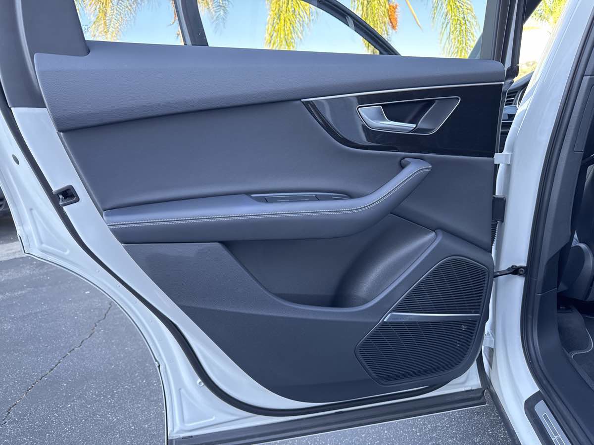 Used 2025 Audi Q7 Premium Plus image 46