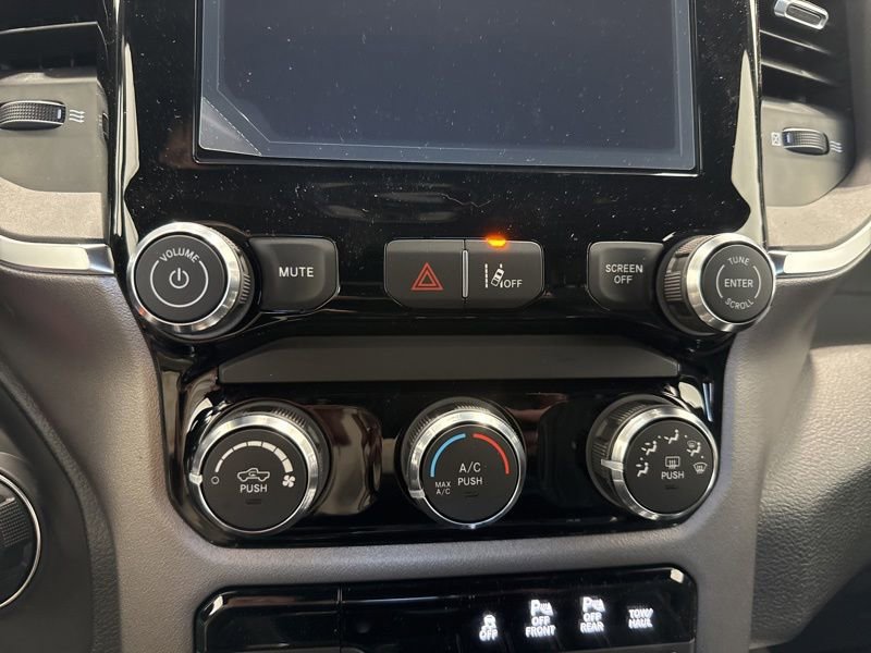 New 2026 RAM 1500 Express AWD/4WD image 29