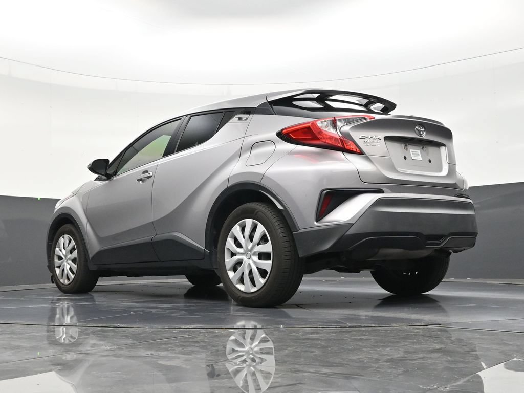Used 2020 Toyota C-HR LE FWD image 22
