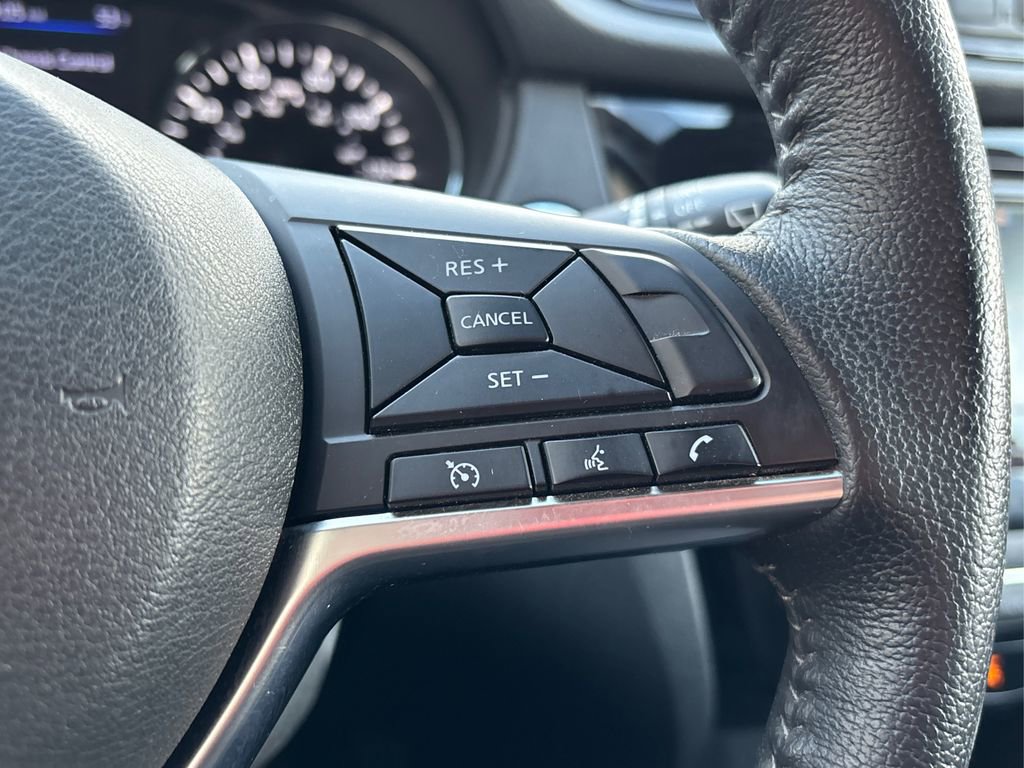 Used 2019 Nissan Rogue SV image 26