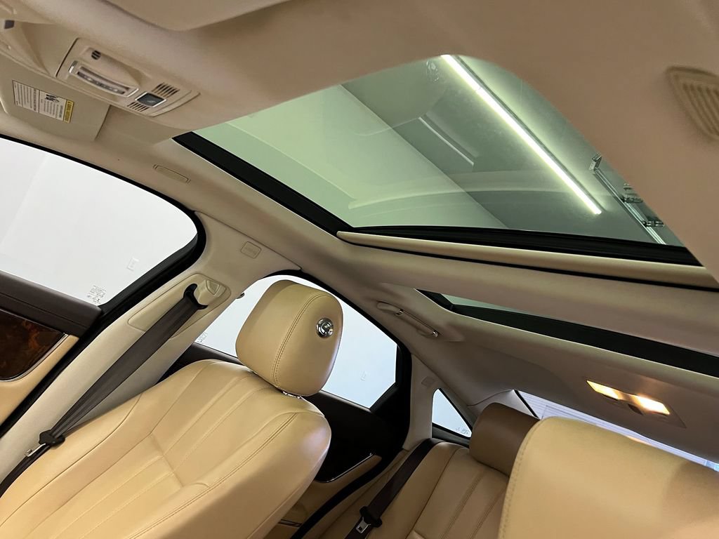 Used 2014 Jaguar XJ AWD image 13