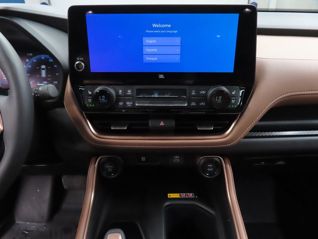 Used 2025 Toyota Grand Highlander AWD Hybrid image 17