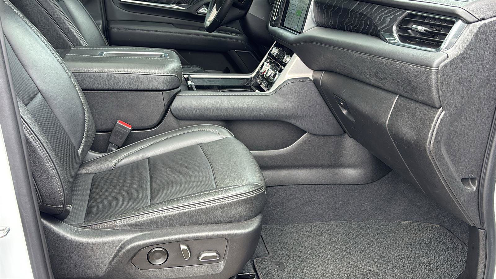 Used 2023 GMC Yukon XL Denali RWD image 23