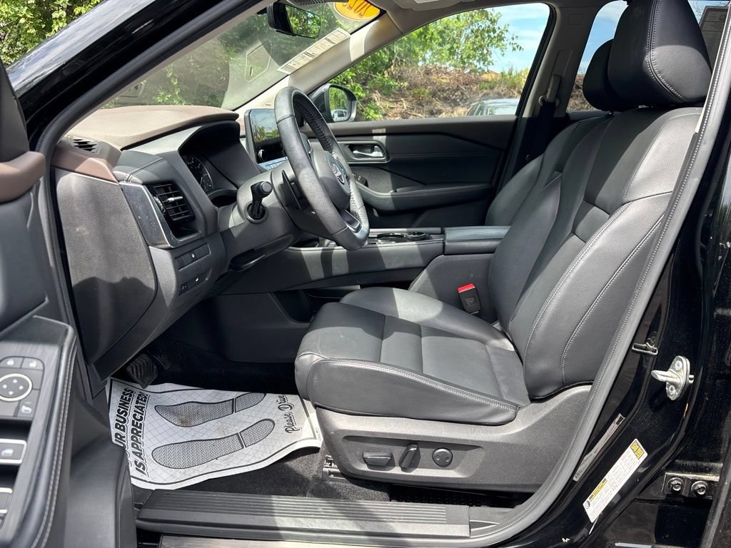 Used 2023 Nissan Rogue SL w/ SL Premium Package AWD/4WD image 10