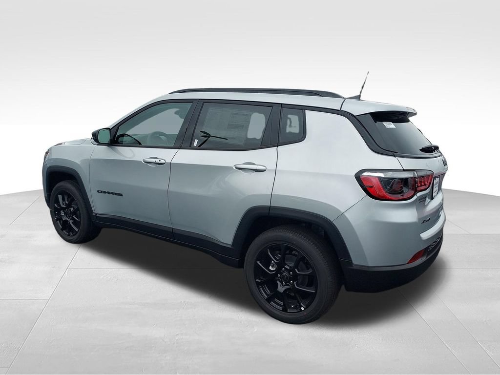 New 2026 Jeep Compass Latitude AWD/4WD image 3