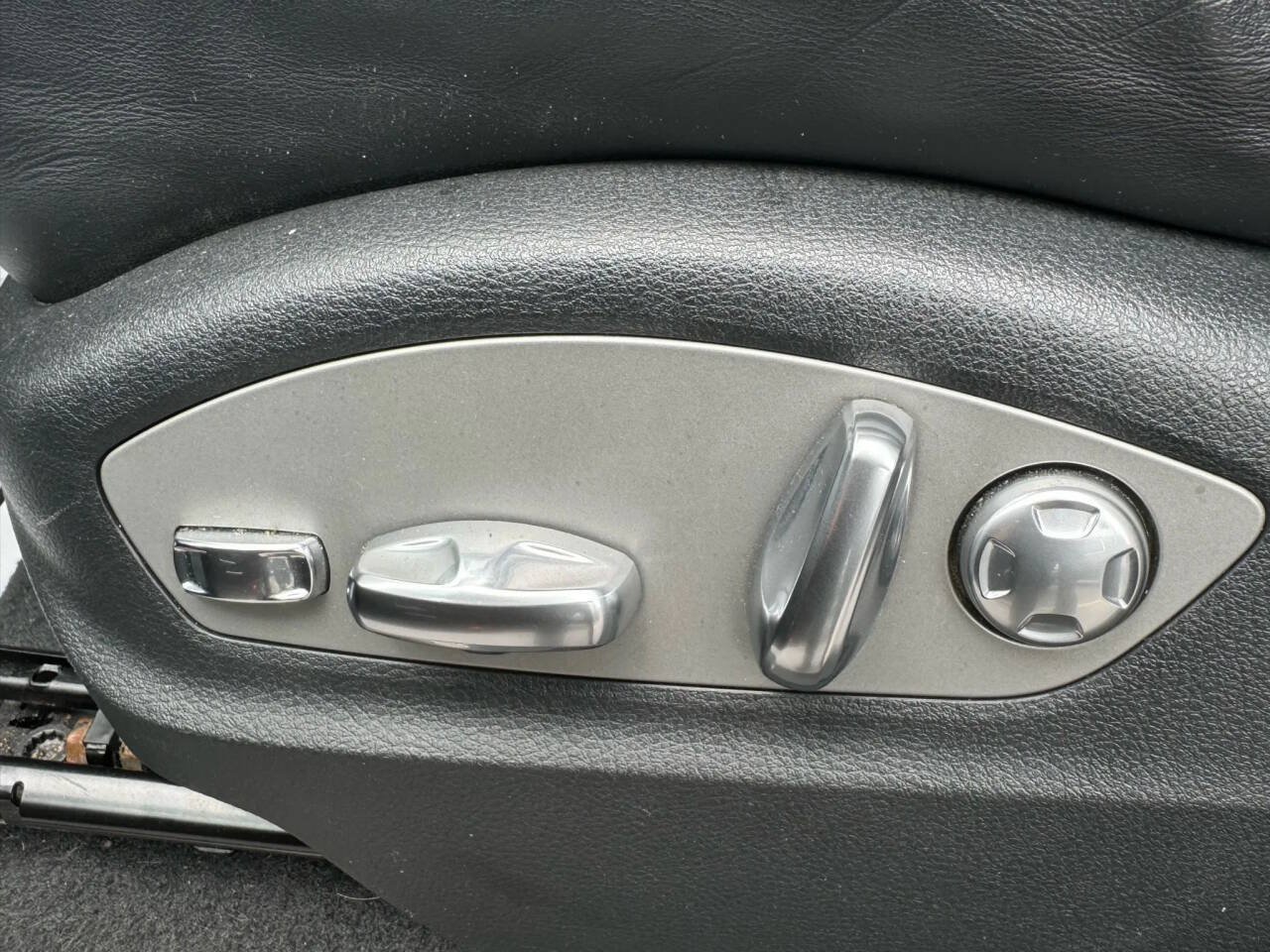 Used 2012 Porsche Cayenne S AWD/4WD image 42
