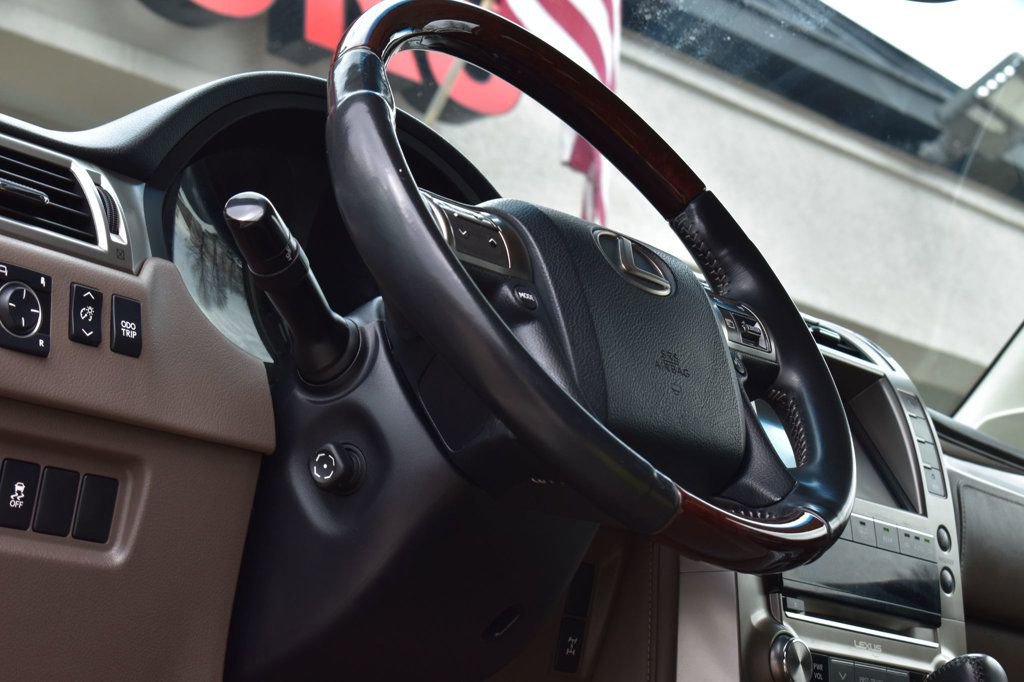 Used 2015 Lexus GX 460 w/ Premium Package image 39
