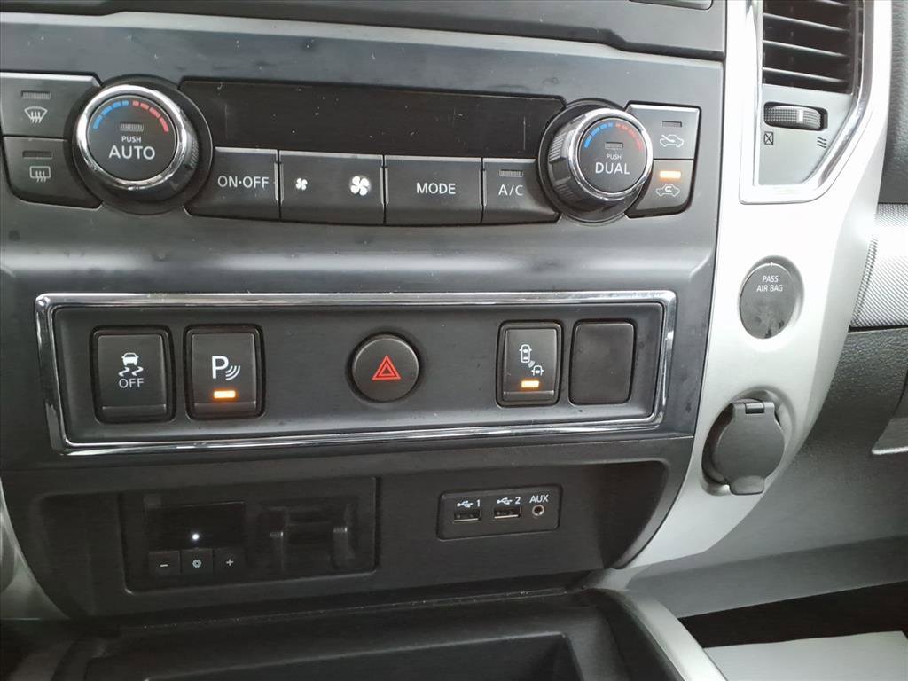 Used 2019 Nissan Titan PRO-4X w/ Pro-4x Utility Package image 16