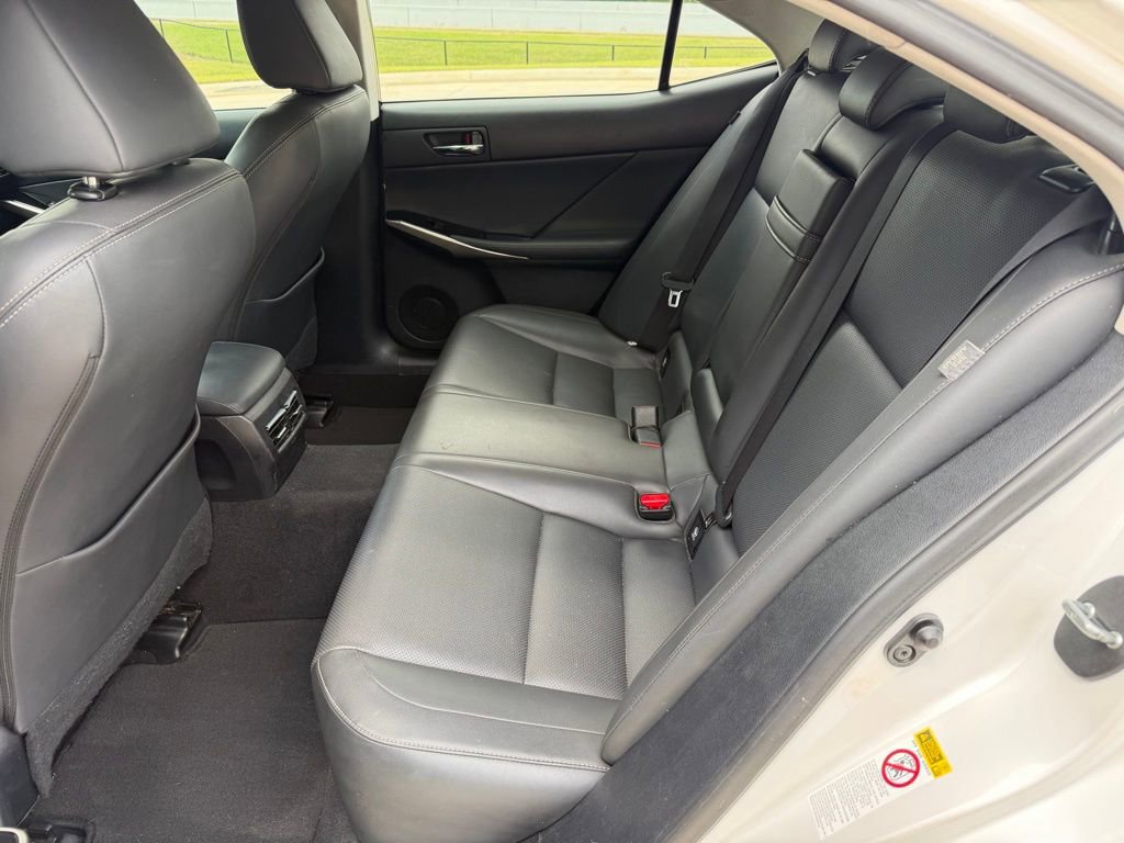 Used 2016 Lexus IS 200t w/ Premium Package RWD image 14