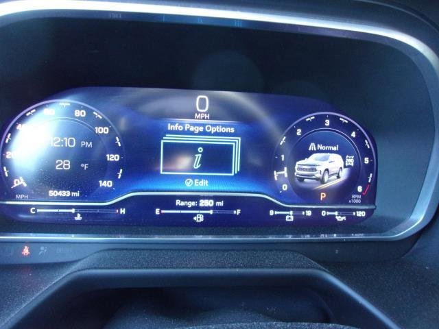 Used 2023 Chevrolet Suburban Premier image 4